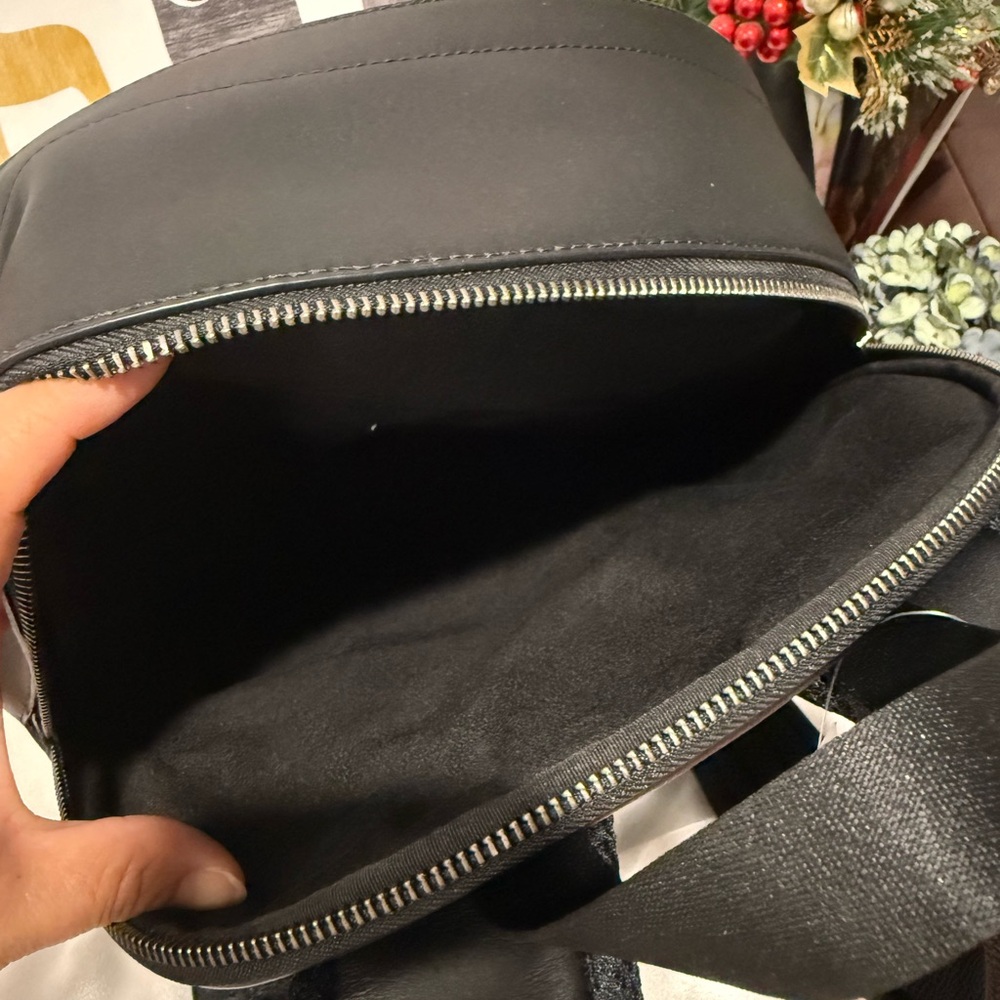 NWT Coach West Backpack In Signature Canvas Cv925 Gunmetal /charcoal /black - Picture 11 of 12